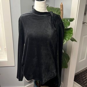 Chenault Black Velvet Crew Puffed Sleeve, size L, NWOT